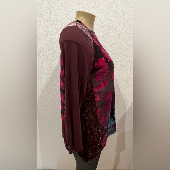 LOGO by Lori Goldstein Size L Pieced Velvet Tie-Dye Top. - Picture 2 of 9